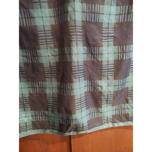 Vintage Cecilia Jones Black Watch Scarf 26” X 26” Made In Italy lightweight - Picture 11 of 12